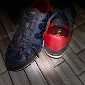 (COACH SHOES) Size 8 C142 RUNNER
DENIM/TRUE RED/MIDNIGHT NAVY